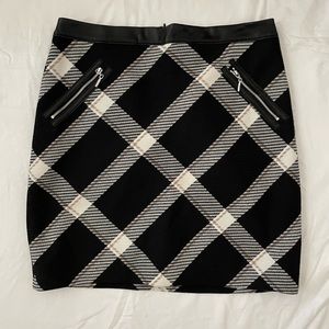 White House black market skirt, size 8